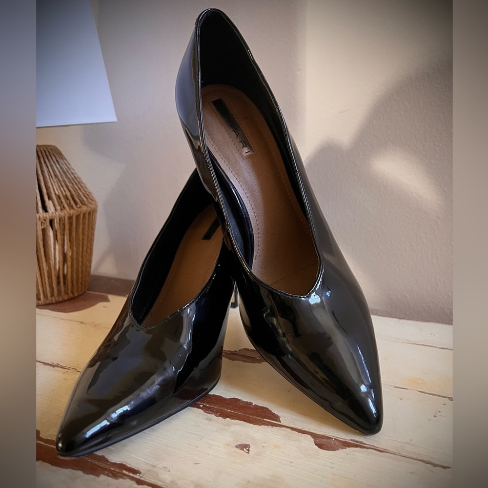 Tahari Black Patent Leather Heels